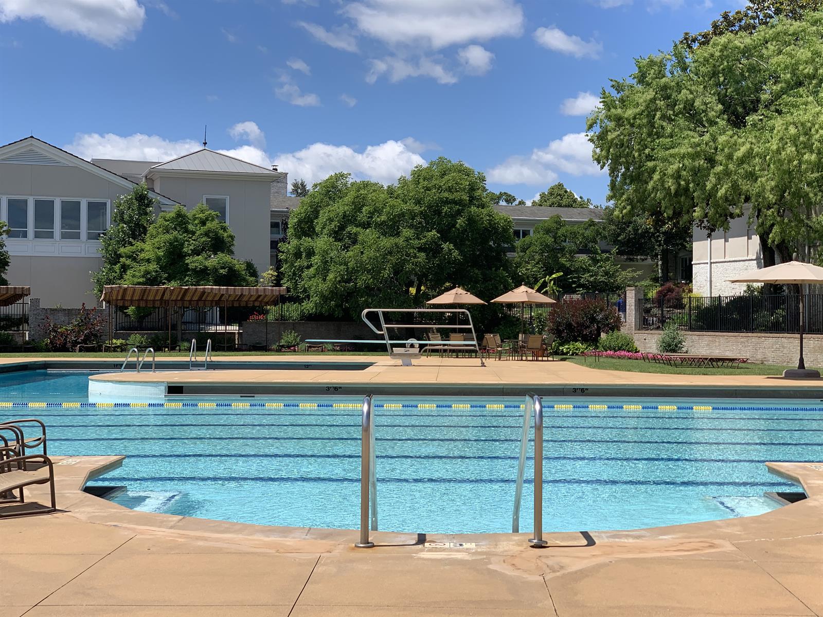 assistant_racquets_professional